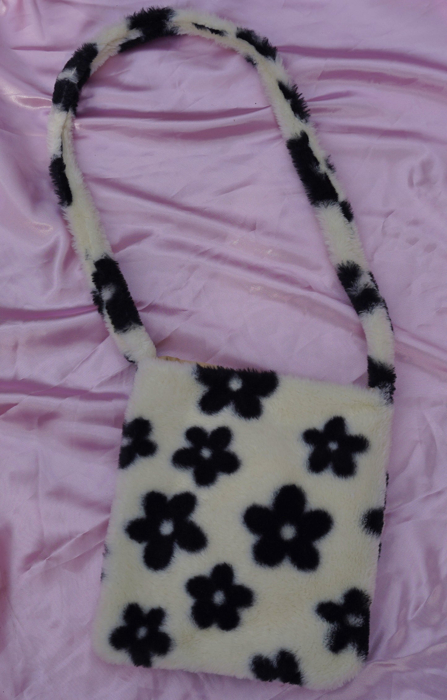 daisy fur tote