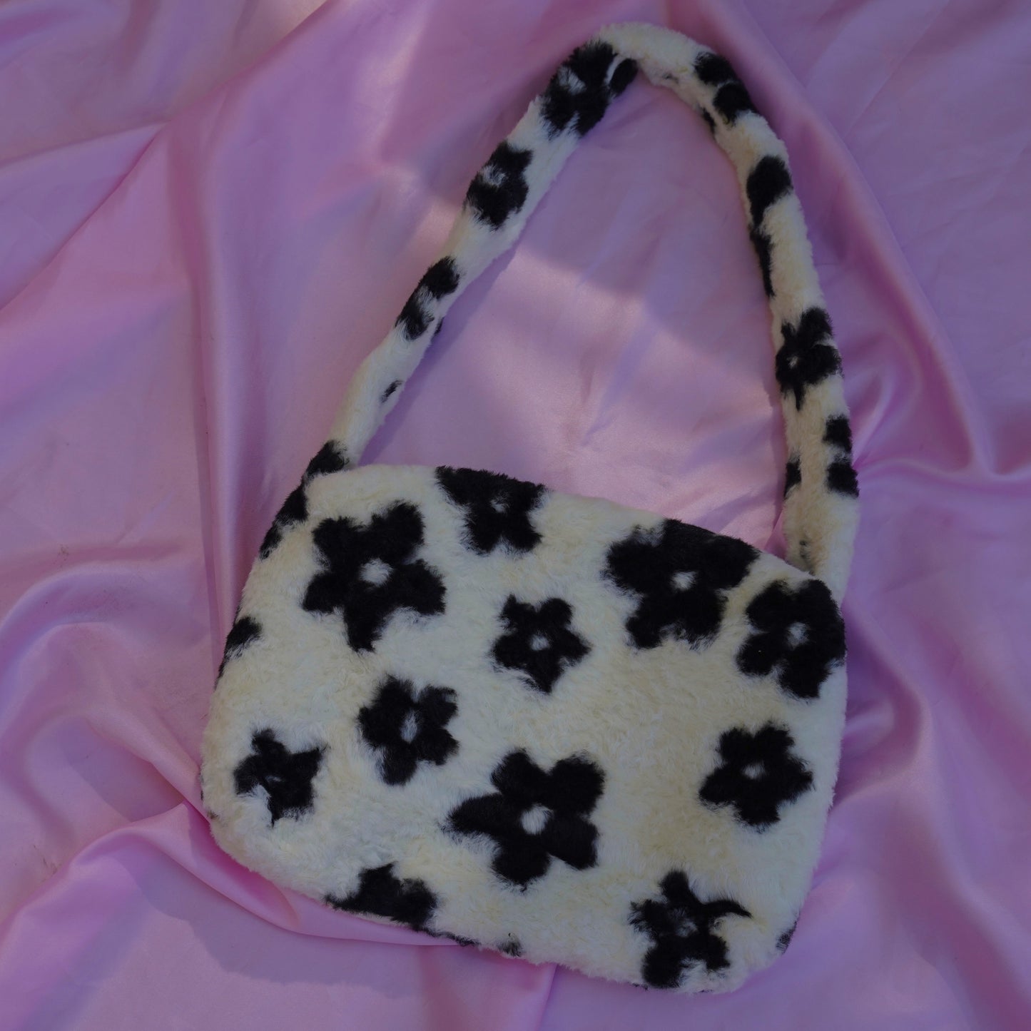 soft daisy fur bag